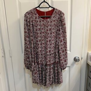 Chic Long Sleeve Floral Dress in Maroon and White